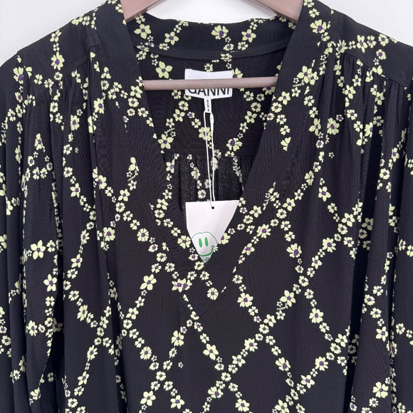 NWT GANNI Printed Floral Crepe V-Neck Blouse Black Margarita Size 34 (S/M) - Picture 3 of 15